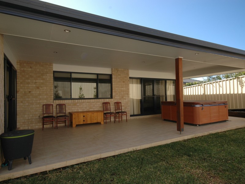 12 Rainbow Beach Drive, Bonny Hills NSW 2445