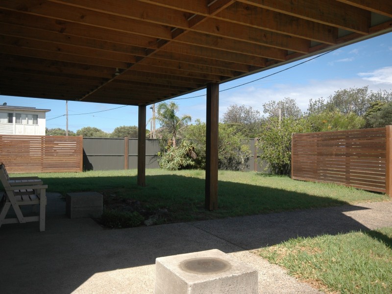 2 Boodgery street, Lake Cathie NSW 2445