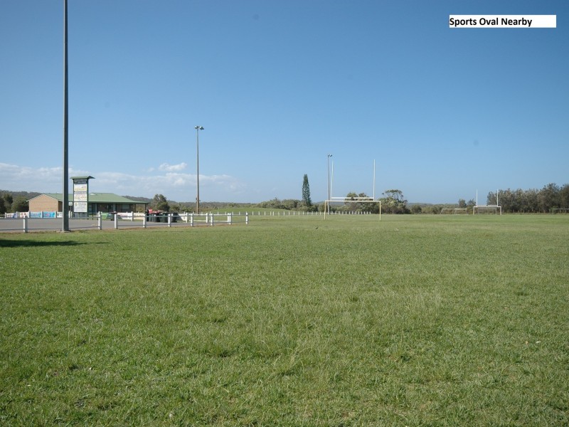 2 Boodgery street, Lake Cathie NSW 2445