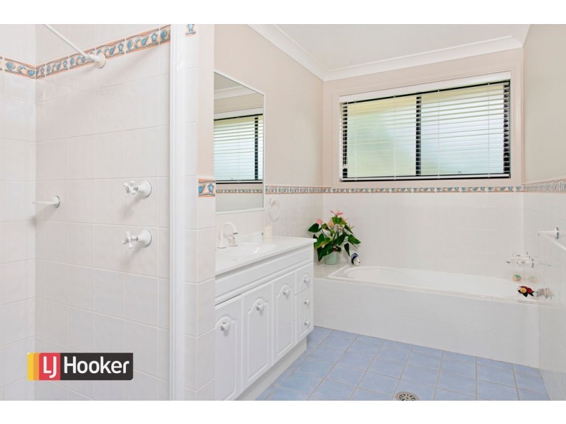 7 Fishermens Way, Lake Cathie NSW 2445