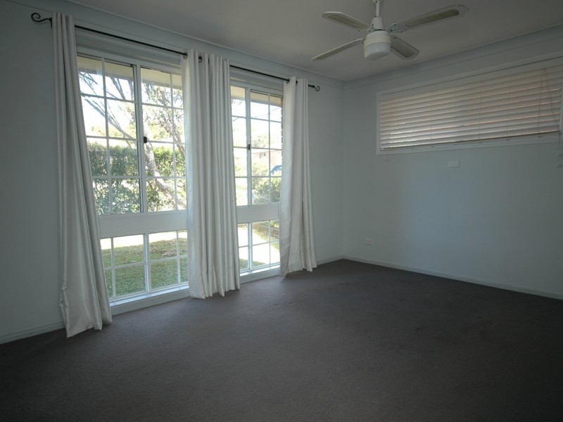 5 Fiona Crescent, Lake Cathie NSW 2445