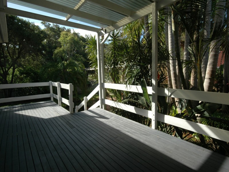 5 Fiona Crescent, Lake Cathie NSW 2445