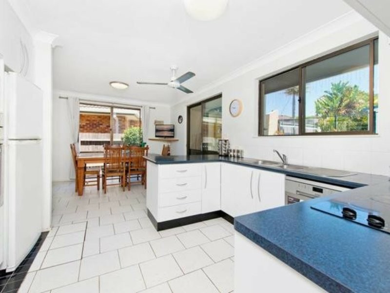 3 Ernest Street, Lake Cathie NSW 2445