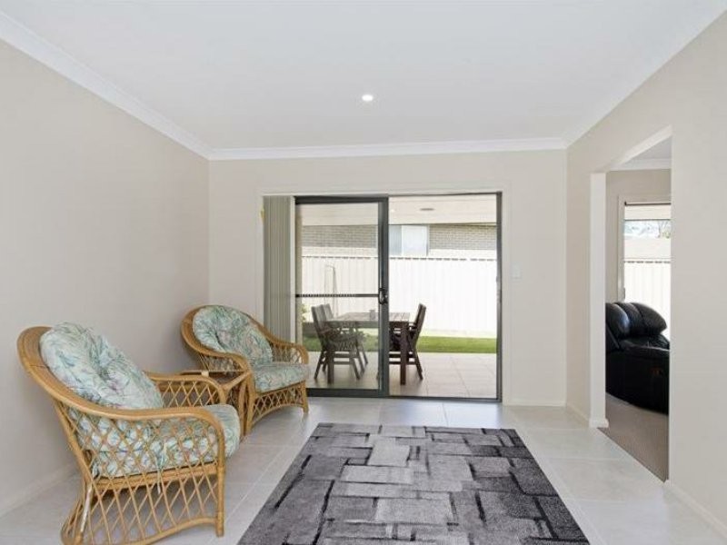 6 Kara Close, Lake Cathie NSW 2445