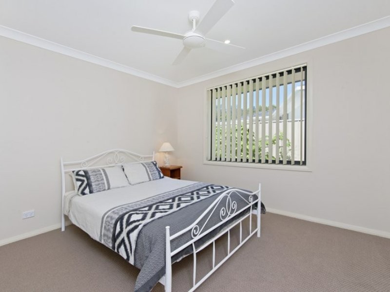 6 Kara Close, Lake Cathie NSW 2445