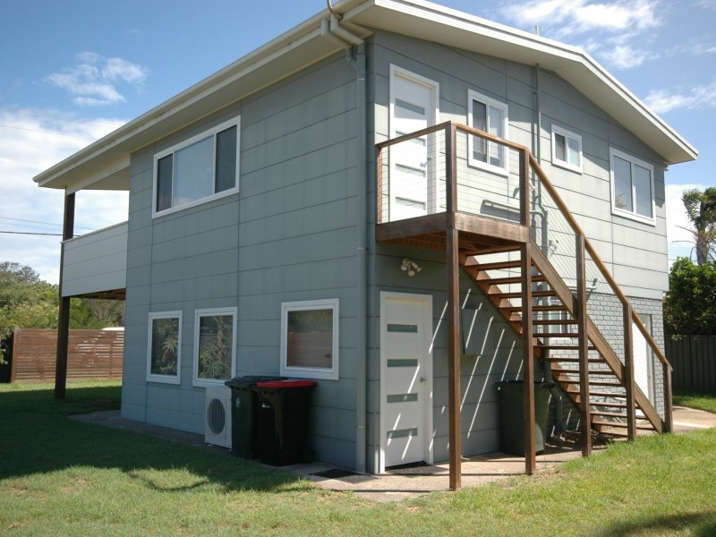 2 Boodgery street, Lake Cathie NSW 2445