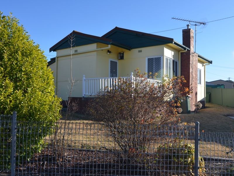 20 Tweed Road, Lithgow NSW 2790