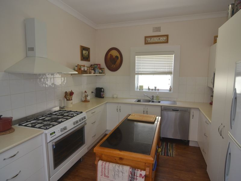 35 Ordnance Ave, Lithgow NSW 2790