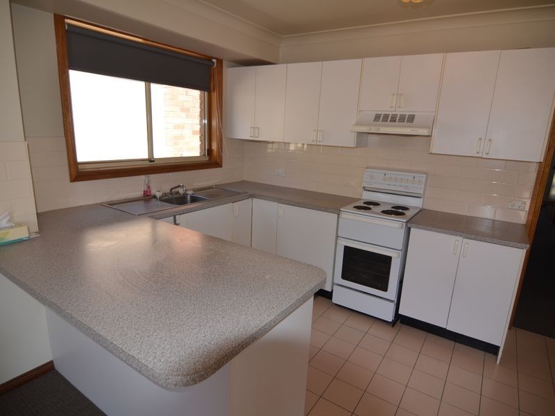 63 Enfield Ave, Lithgow NSW 2790