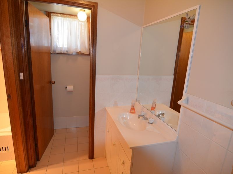 63 Enfield Ave, Lithgow NSW 2790