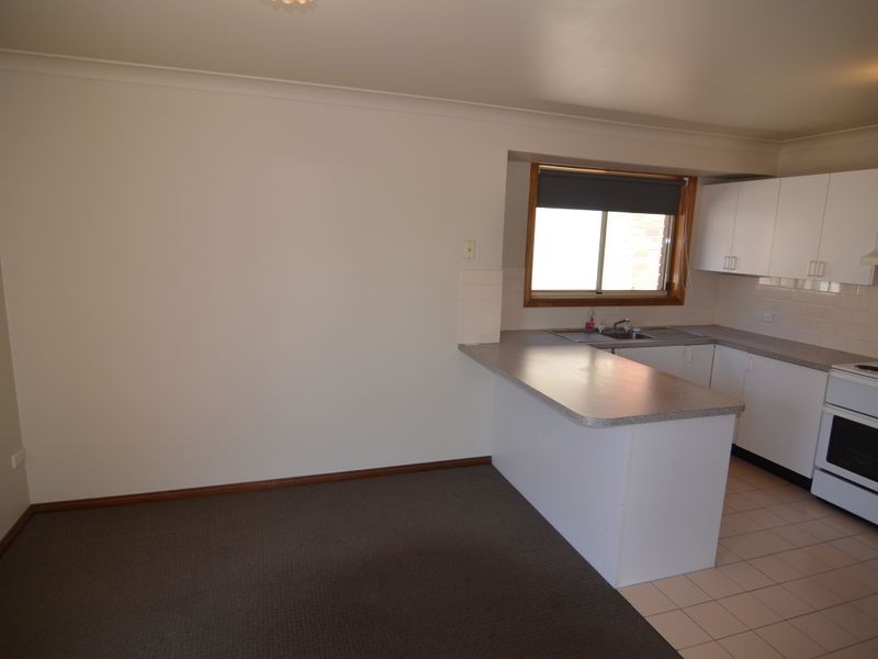 63 Enfield Ave, Lithgow NSW 2790