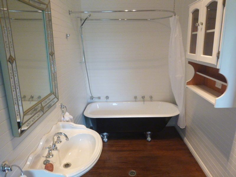 ‘Martindal Scribbly Gum Lane, Portland NSW 2847