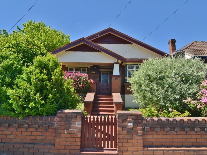 49 Chifley Road, Lithgow NSW 2790