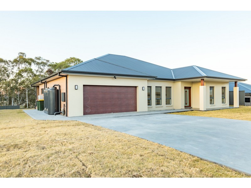 3 Hillcrest Avenue, Lithgow NSW 2790