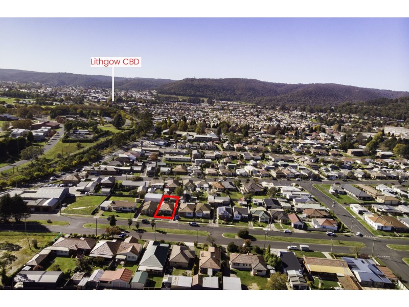 61 Enfield Avenue, Lithgow NSW 2790