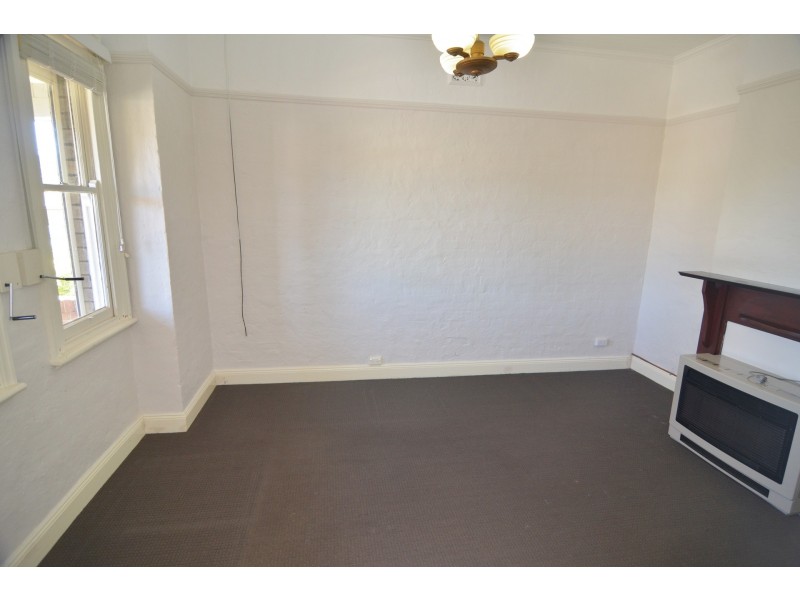 37 Calero Street, Lithgow NSW 2790