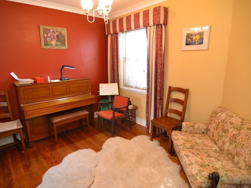 6 John Street, Lithgow NSW 2790