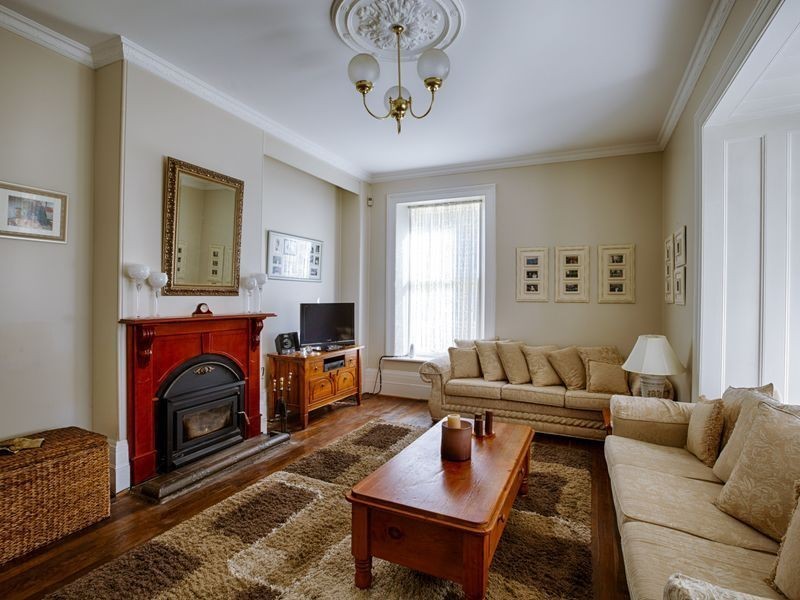 1 Evans Close, Lithgow NSW 2790