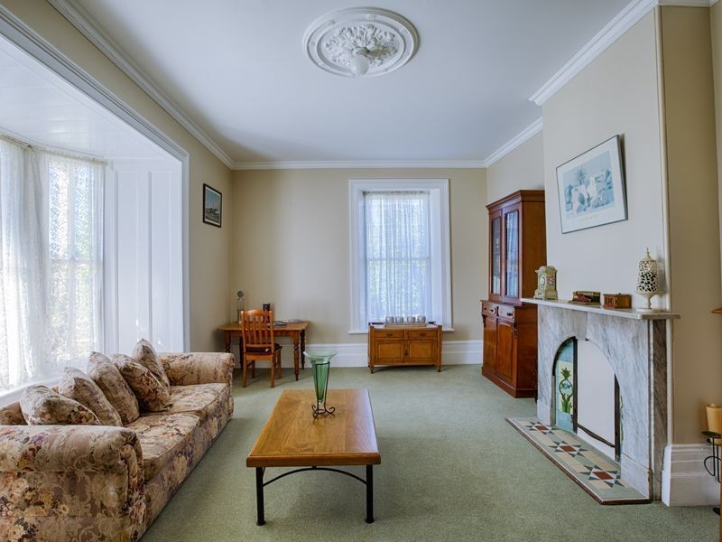 1 Evans Close, Lithgow NSW 2790