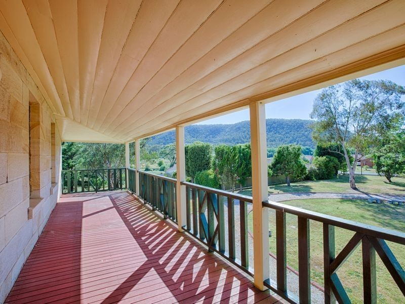 1 Evans Close, Lithgow NSW 2790