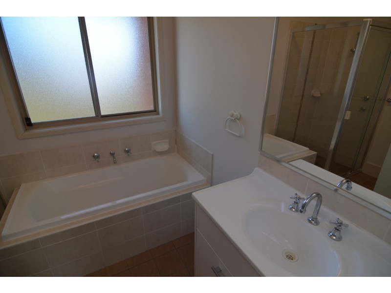 94 Landa Street, Lithgow NSW 2790