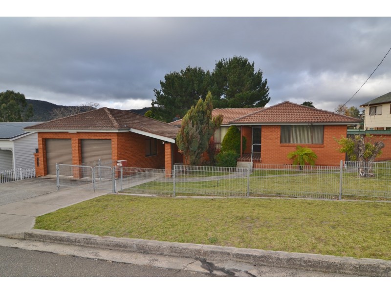 19 Tweed Road, Lithgow NSW 2790