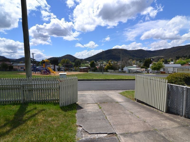 20 Inner Crescent, Lithgow NSW 2790