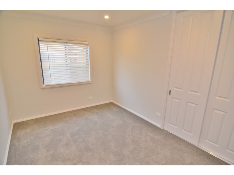 33 Martini Parade, Lithgow NSW 2790