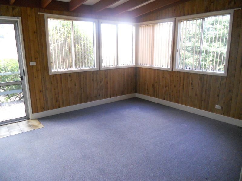 8 Read Avenue, Lithgow NSW 2790