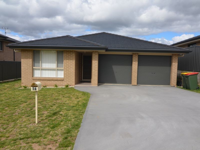 16 Henning Crescent, Wallerawang NSW 2845