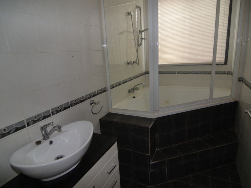 17 Chifley Road, Lithgow NSW 2790