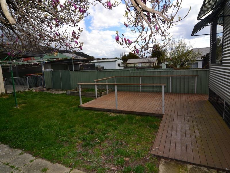 17 Chifley Road, Lithgow NSW 2790