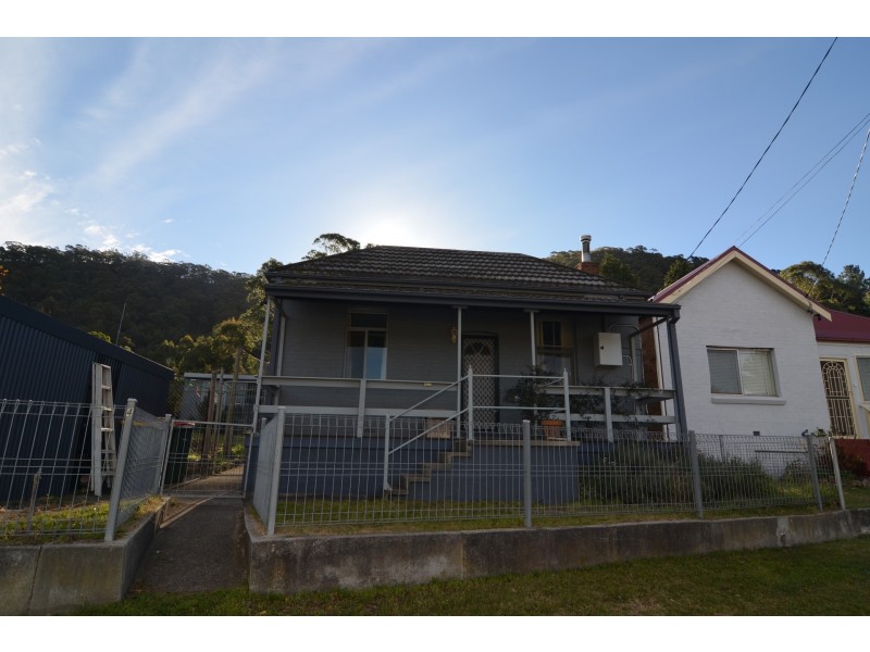 4 Stephenson Street, Lithgow NSW 2790