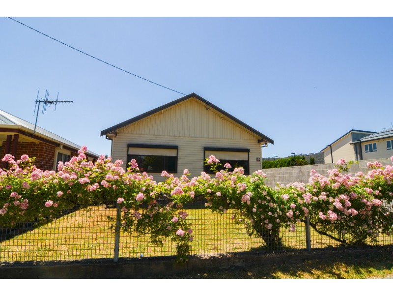 19 Tank Street, Lithgow NSW 2790