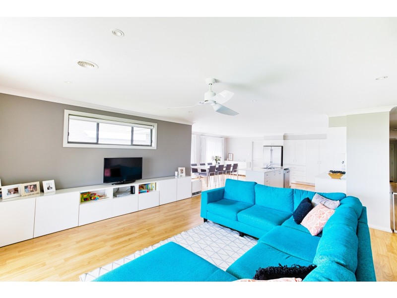 11 Surveyors Way, Lithgow NSW 2790