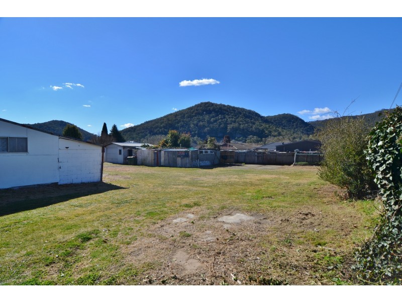 1A Fullagar Avenue, Lithgow NSW 2790