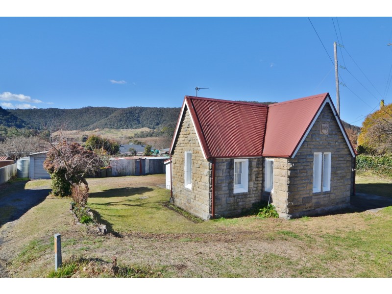 1A Fullagar Avenue, Lithgow NSW 2790