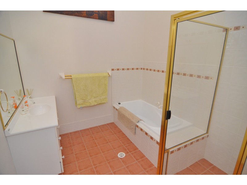 4 Claret Ash Avenue, Lithgow NSW 2790