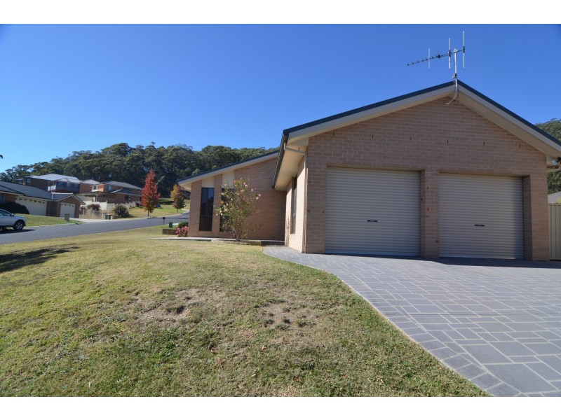 4 Claret Ash Avenue, Lithgow NSW 2790