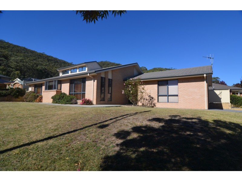 4 Claret Ash Avenue, Lithgow NSW 2790