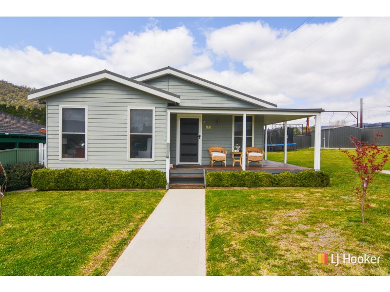 18 Chivers Close, Lithgow NSW 2790