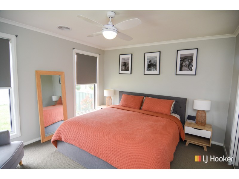 18 Chivers Close, Lithgow NSW 2790