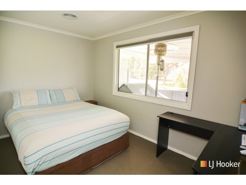 18 Chivers Close, Lithgow NSW 2790