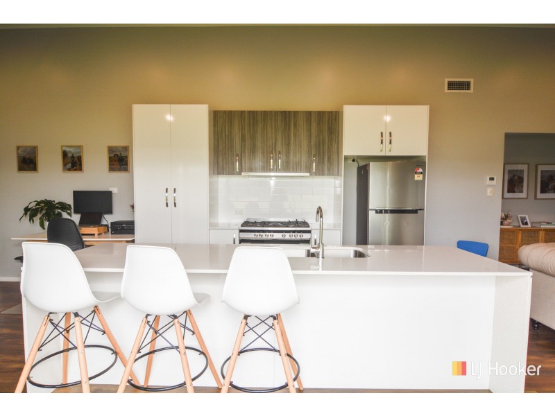 18 Chivers Close, Lithgow NSW 2790