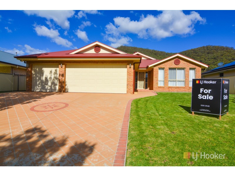 4 Fairview Drive, Lithgow NSW 2790