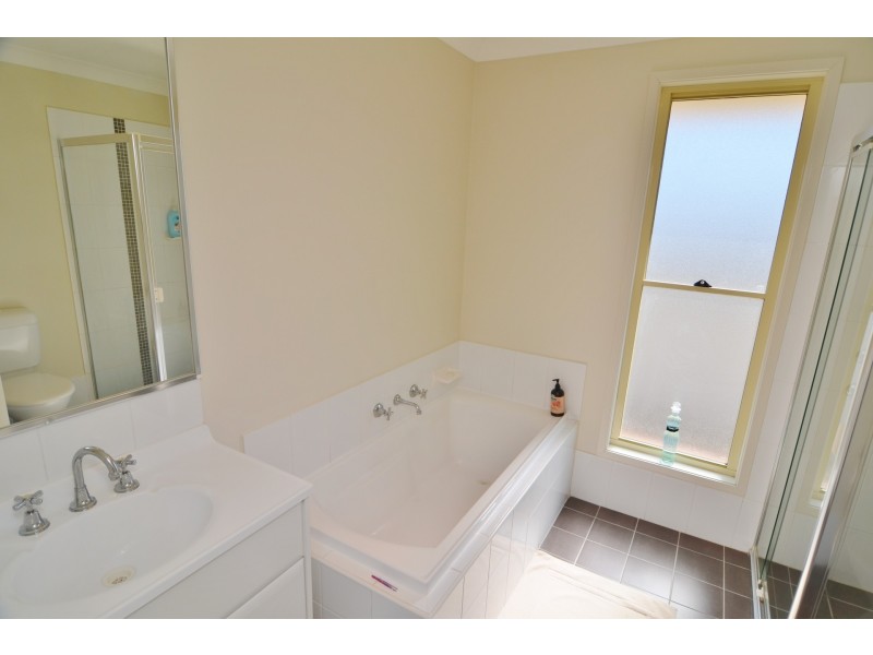 10 Kirby Avenue, Lithgow NSW 2790