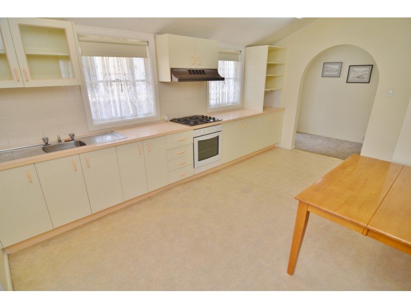 23 Martini Parade, Lithgow NSW 2790