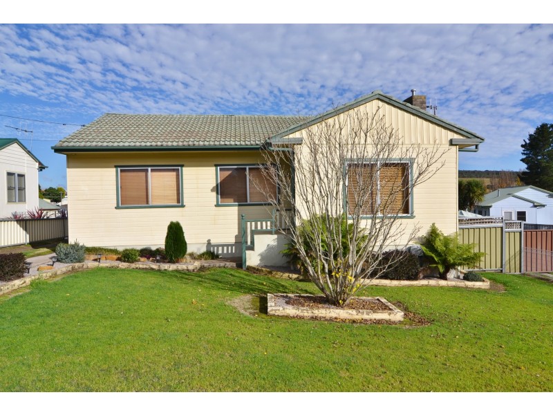 11 Higgins Street, Lithgow NSW 2790
