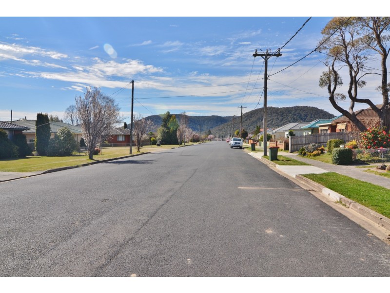 1 Rifle Parade, Lithgow NSW 2790