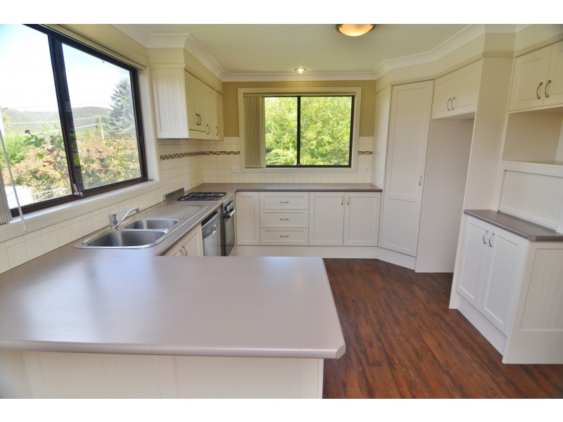 3 Hillrange Crescent, Lithgow NSW 2790